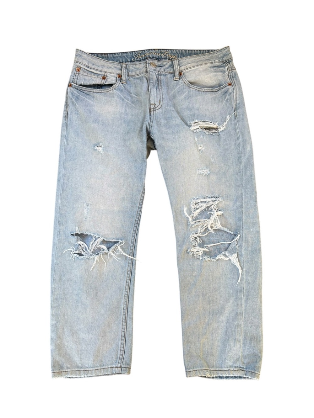 American Eagle Distressed Straight Leg Cropped Jeans. Size 8
